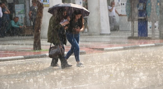 Manisaya sağanak yağış uyarısı