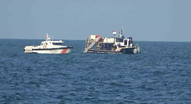 Marmara Denizinde kayıp mürettebata ait olduğu düşünülen cansız beden bulundu