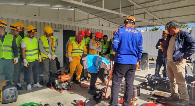 Mersinde ormancılara Depremde Arama Kurtarma Eğitimi verildi