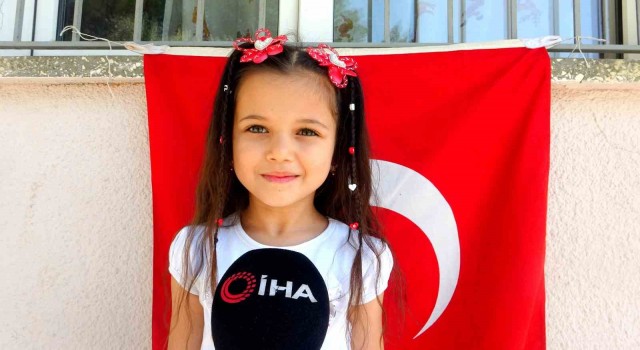 Minik Cansunun İstiklal Marşı sevgisi