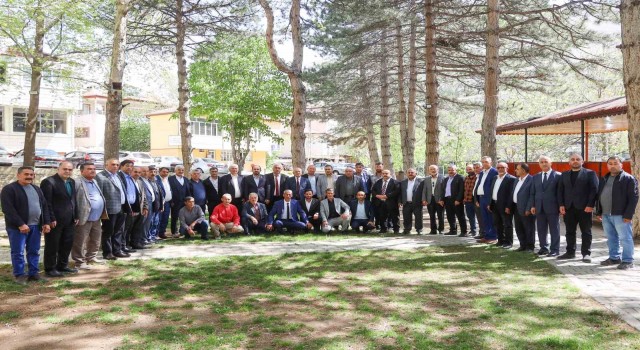 Muhtarlardan Başkan Öztürke hayırlı olsun ziyareti
