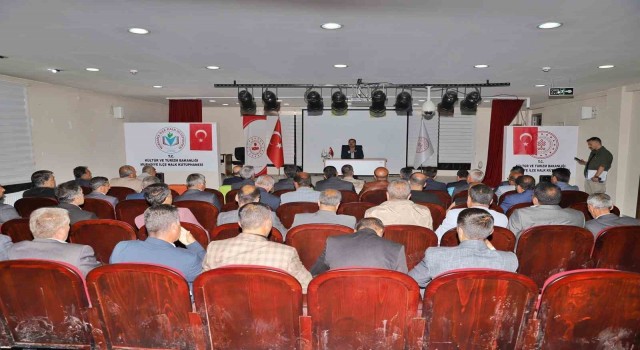 Muradiyede muhtarlar toplantısı yapıldı