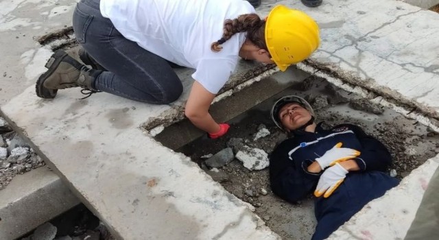 Muratpaşa afet gönüllülerine, AFADdan eğitim