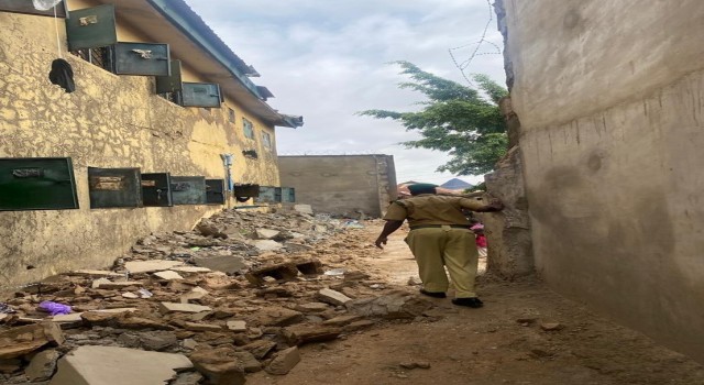 Nijeryada şiddetli yağışlarda hapishane hasar aldı: 118 mahkum kaçtı