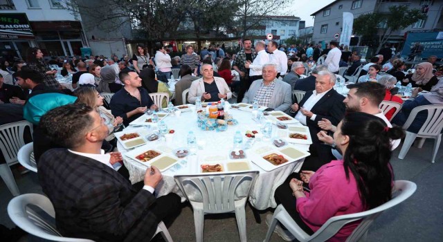 Özlücede 5 bin kişi iftarda buluştu