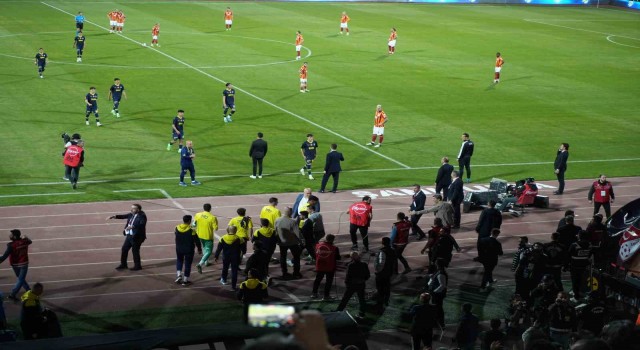 PFDK, Fenerbahçeye hükmen mağlubiyet ve para cezası verdi