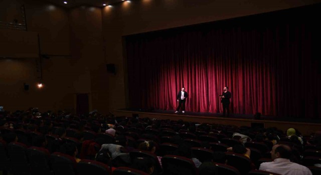 Pursaklarda ‘‘Bulgaristan Pirinden Folklor Sihri tiyatro oyunu sahnelendi