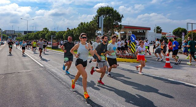 Salomon Yarı Maratonu Çeşme'de Düzenlenecek