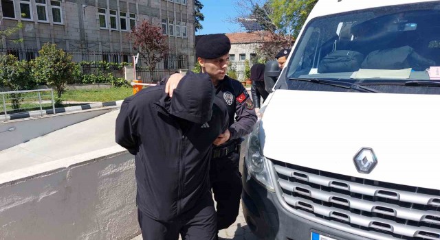 Samsunda 27 bin 412 adet sentetik ecza ve 100 sikke ile yakalanan 2 kişi tutuklandı