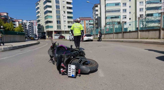 Samsunda motosiklet ile otomobil çarpıştı: 1 yaralı
