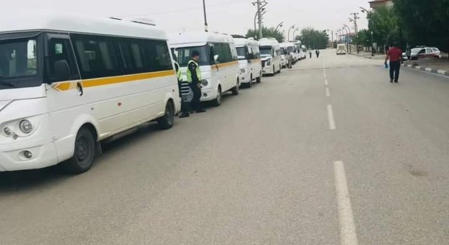 Sarıgölde okul servis araçları denetlendi