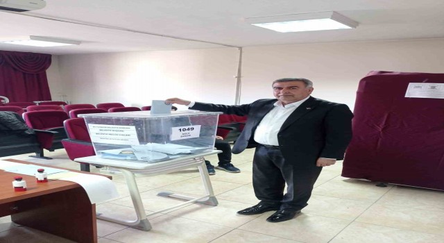 Sarızı Ömer Faruk Eroğlu önde bitirdi