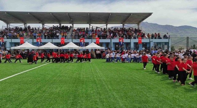 Sasonda 23 Nisan Ulusal Egemenlik ve Çocuk Bayramı kutlandı