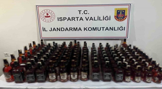 Satılmak üzere Ispartaya getirilen 211 litre kaçak içki ele geçirildi