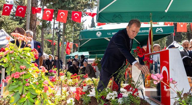 Seçer Şehit Aileleri ile Bayramlaştı