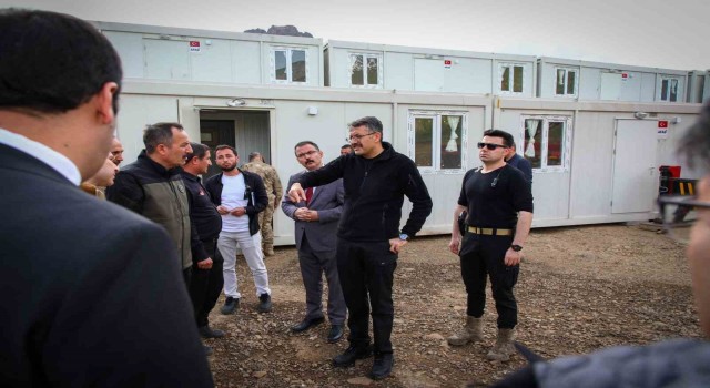 Şemdinliye muhtemel depreme hazırlık için konteyner nakliyatı