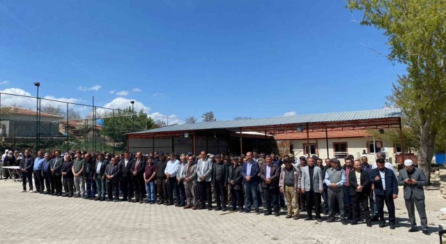 Seyitgazi Cevizli köylüleri yağmur duasına çıktı