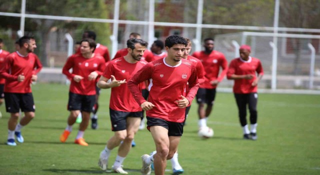 Sivassporda Konya maçı hazırlıkları başladı