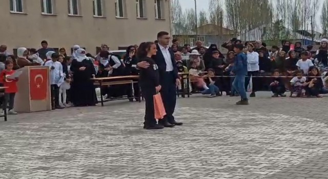 Siyer Yarışmasında dereceye girenlere ödülleri törenle verildi