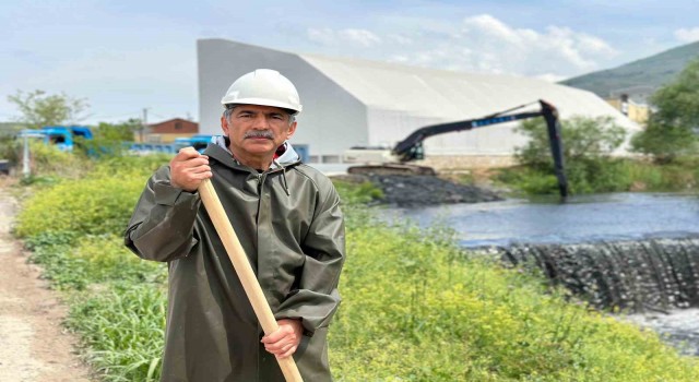 Şükrü Devirenden dereler temiz akacak sözü