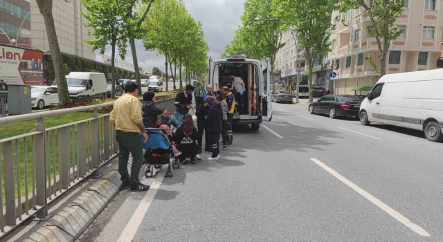 Sultangazide kırmızı ışıkta yolun karşısına geçmeye çalışan kadına motosiklet çarptı