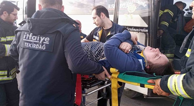 Tekirdağda işçi servisi askeri personel taşıyan servise çarptı: 16 yaralı
