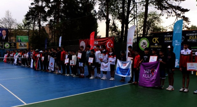 Tenis Türkiye finalleri Düzcede başladı