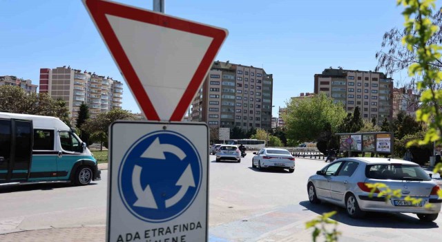 Trafikte önem taşıyan sürücüler tarafından çok bilinmeyen levha: Yol ver