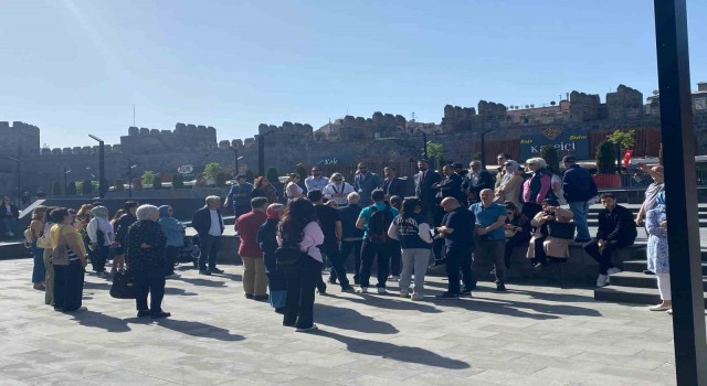 Turistik Diyarbakır Ekspresinden Kayseride turizm molası
