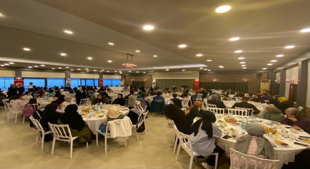 Vali İlhami Aktaş, Kuran Kursu öğrencileriyle iftarda bir araya geldi