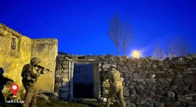 Vanda 16 kişi tutuklandı