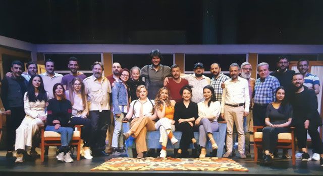 "Yanlış Pencere" Oyunu Osmaniye'de Beğeni Topladı