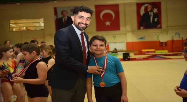 Yıldırımda 23 Nisana özel jimnastik müsabakası