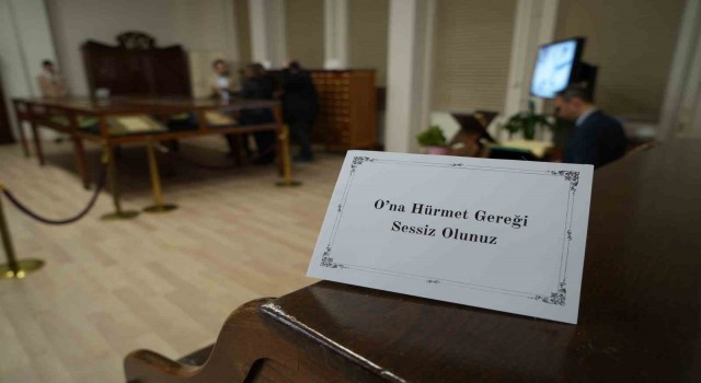 Yıldız Sarayından 100 yıl önce devredilen kutsal emanetler gün yüzüne çıktı