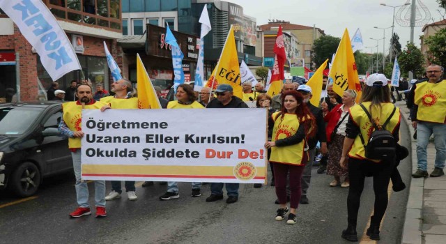 1 Mayıs Sakaryada yürüyüş, konser ve tiyatro gösterisi ile kutlandı