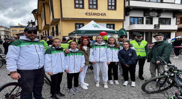 11. Geleneksel Yeşilay Bisiklet Turuna Eskişehirde yoğun ilgi