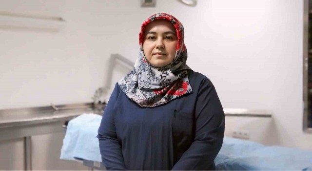 23 yıldır mesleğini aşkla yapıyor: Azmi ile yılın hemşiresi seçildi