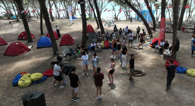 Adana Büyükşehir Belediyesi'nden Üniversite Öğrencilerine Moral Kampı