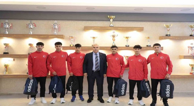 Ağrı Spor Lisesi atletizm takımı, Dünya Şampiyonasına uğurlandı