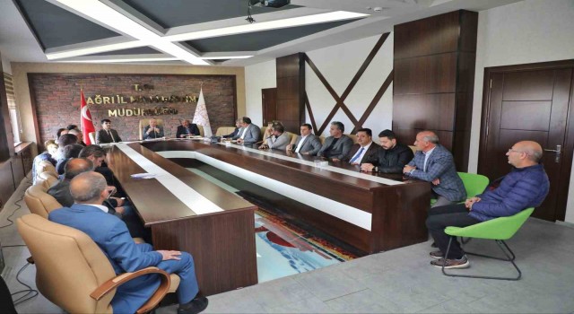 Ağrıda Türkiye Yüzyılı Maarif Modeli müfredatı hakkında bilgilendirme toplantısı