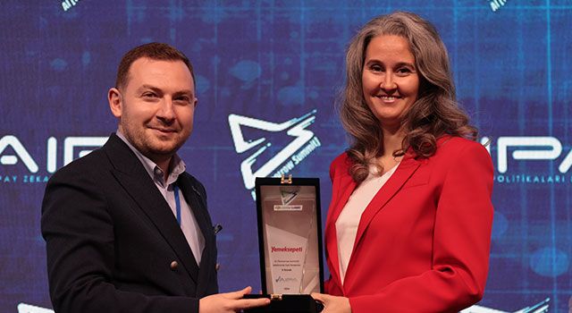 AI Tomorrow Summit 2024'te E-Yemek Ödülünün Sahibi Yemeksepeti