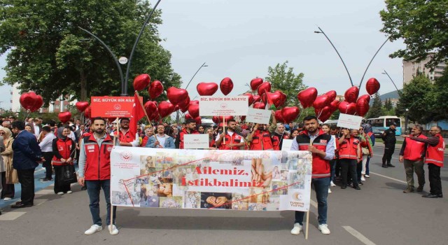 Aile istikbali için yürüdüler