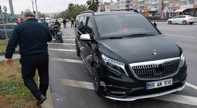 AK Parti Samsun İl Başkanının makam aracı yayalara çarptı: 2 yaralı