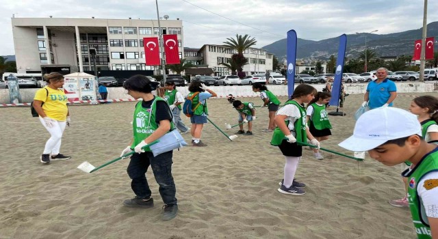 Alanyada yılın ilk çöp kategorize çalışması yapıldı