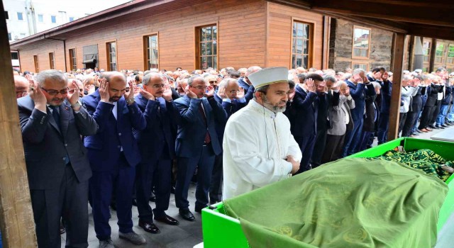 Ali Kılıçın anne acısı