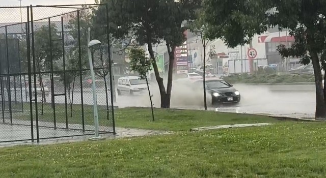 Ankara Yenimahallede yağmur etkili olmaya başladı