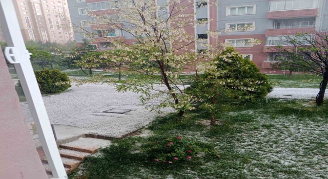 Ankarada sağanak ve dolu yağışı etkili oldu