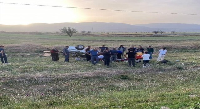 Antalyada otomobil takla attı: 2 ölü, 3 yaralı