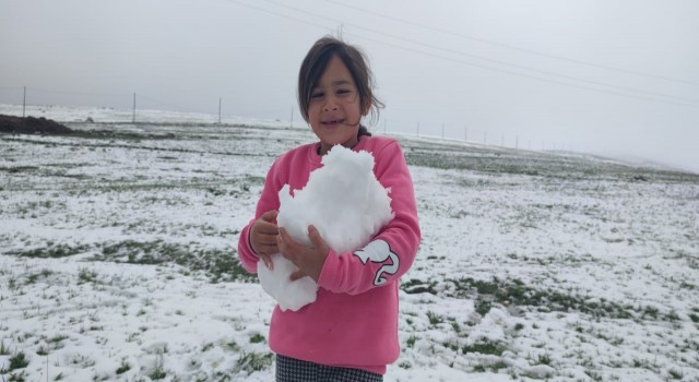 Aşkaleye kış geri geldi