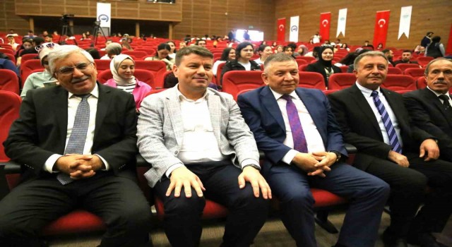 ASÜde “Türkiye Üzerine Oynanan Oyunlar” konferansı